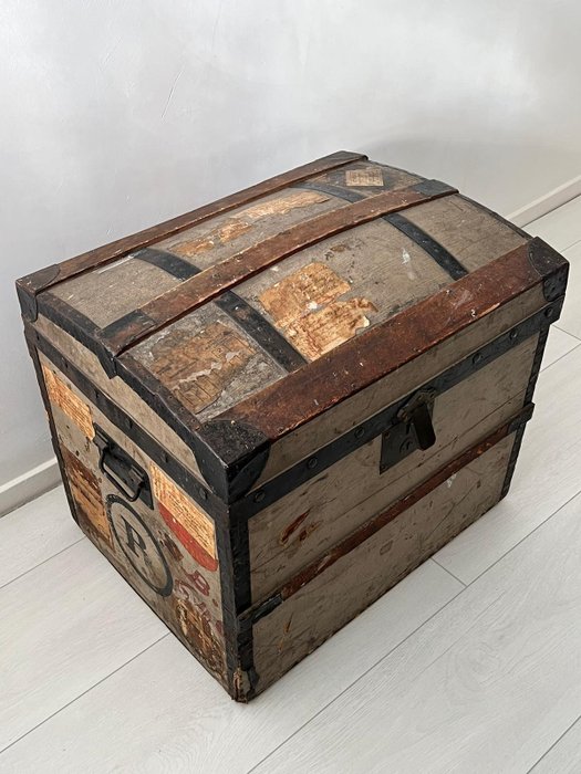 Louis Vuitton - 19th Century Trunk with Trianon Canvas - Kuffert