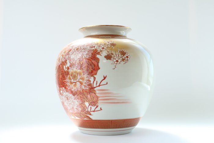 Smuk Kutani porcelæn 九谷焼 vase - Porcelæn - 光崖 Kogai - Japan - Shōwa-periode (1926-1989)