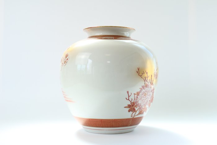 Smuk Kutani porcelæn 九谷焼 vase - Porcelæn - 光崖 Kogai - Japan - Shōwa-periode (1926-1989)