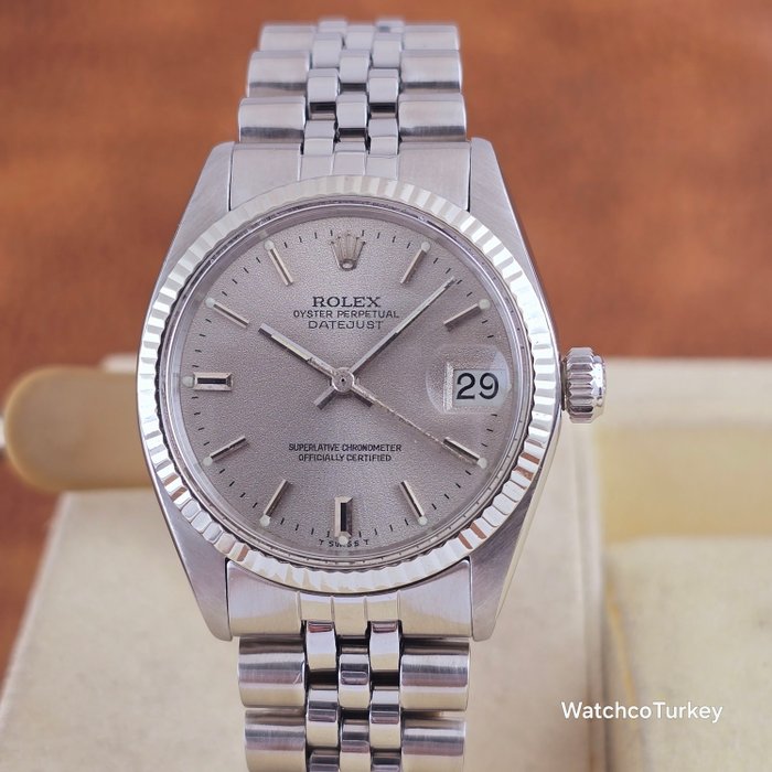 Rolex - Oyster Perpetual Datejust Silver Dial 31 mm - Ingen mindstepris - Ref. 6827 - Kvinder - 1978