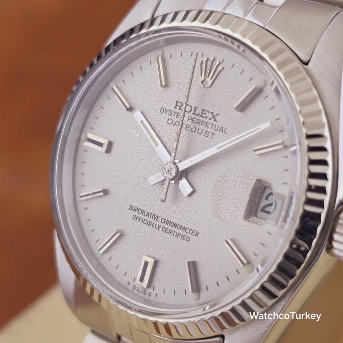 Rolex - Oyster Perpetual Datejust Silver Dial 31 mm - Ingen mindstepris - Ref. 6827 - Kvinder - 1978