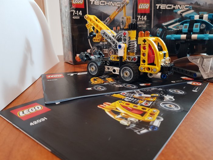 Lego - Technic - 42031 e 42046 - Technic - 2010-2020