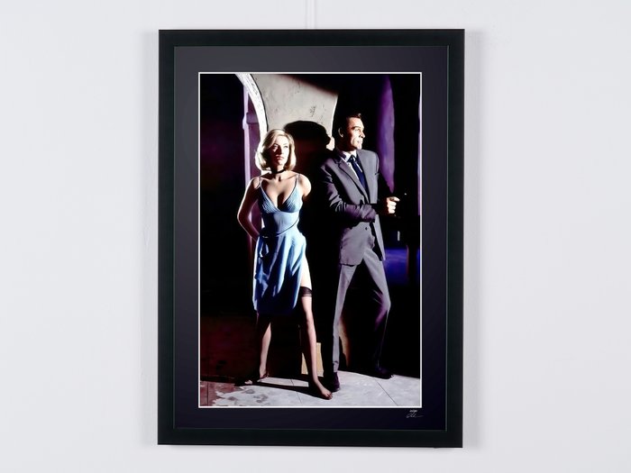 James Bond 007: From Russia with Love, Sean Connery as "James Bond "  Daniela Bianchi as "Tatiana Romanova" On Set - Fine Art Photography - Luxury Wooden Framed 70X50 cm - Limited Edition Nr 01 of 20 - Serial ID 17123 - Original Certificate (COA), Hologram Logo Editor and QR Code - 100% New it