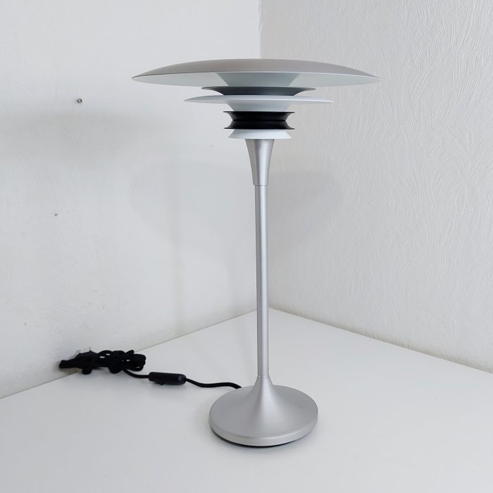 Belid - Joakim Fihn - Bordlampe - Diablo - Mat Alu - Aluminium