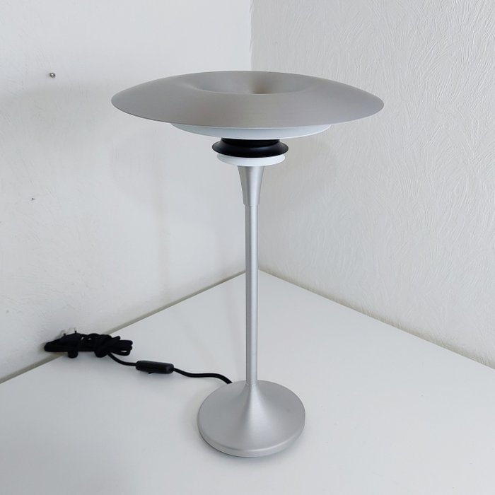 Belid - Joakim Fihn - Bordlampe - Diablo - Mat Alu - Aluminium