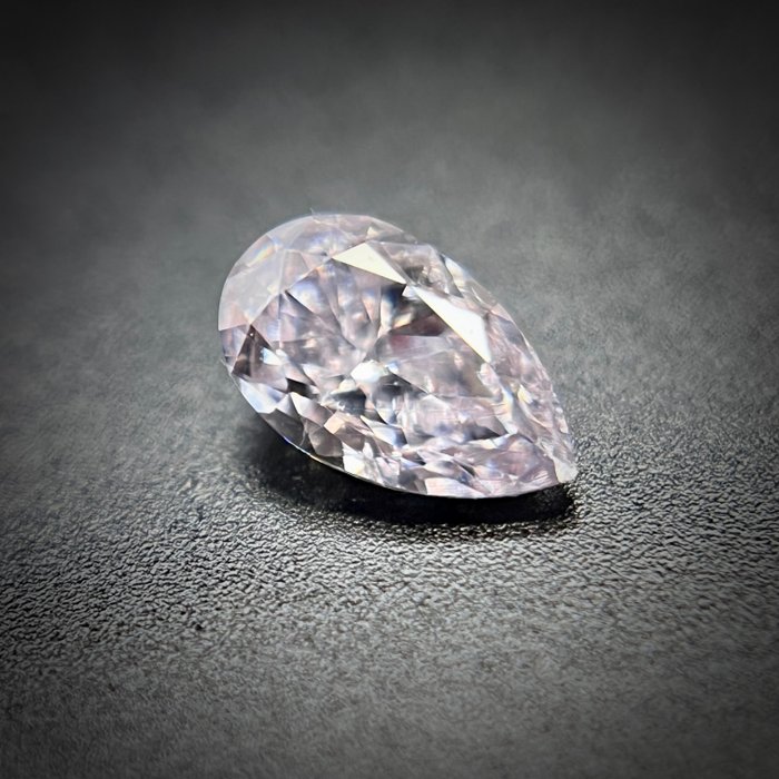 1 pcs Diamant - 0.19 ct - Pære - light pink purple - SI1