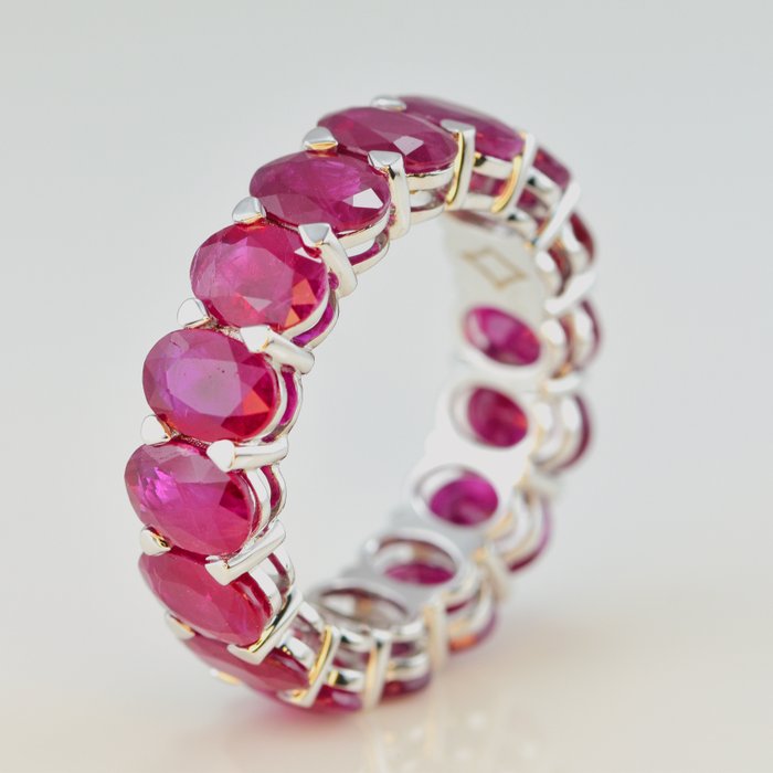 Ingen mindstepris - Ring - 14 karat Hvidguld -  9.60ct. tw. Rubin - Burma Ruby Eternity ring