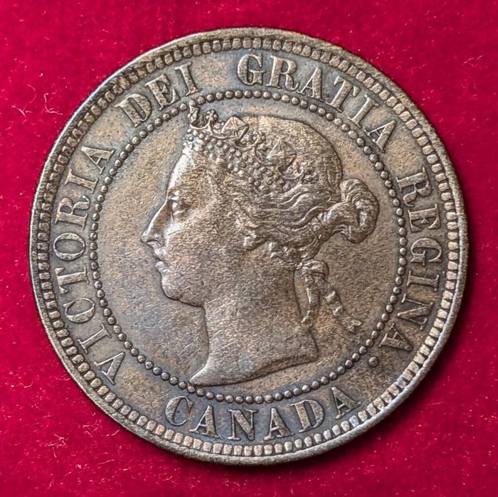 Canada. Victoria (1837-1901). High Grade 1888 Victorian Large Cent, together with a 1944 George VI One Rupee  (Ingen mindstepris)