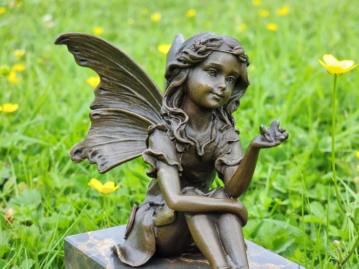 Statue, Bronze Fairy with Butterfly - 17 cm - Bronze, Marmor