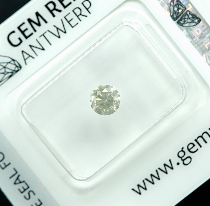 1 pcs Diamant  (Naturfarvet)  - 0.51 ct - Rund - Light Grålig Gul - I1 - Gem Report Antwerp (GRA)