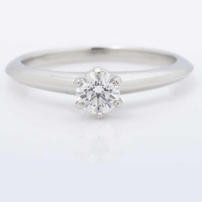 Tiffany  Co. - Ring - Diamond Solitaire Platinum Engagement Platin -  0.31ct. tw.