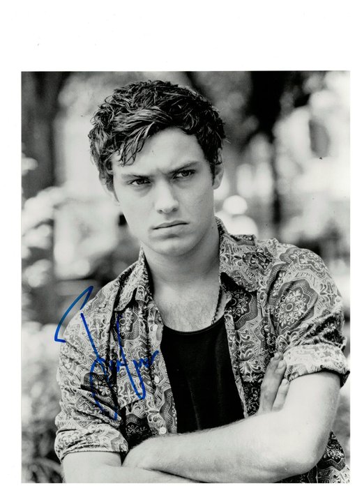 Jude Law - Signed Photo In-Person (20x26 cm)