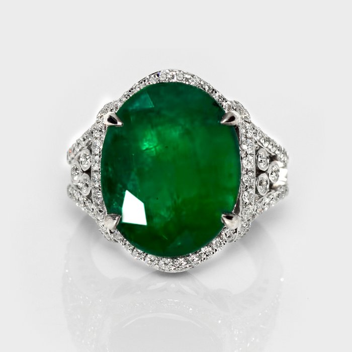 Ingen mindstepris - Ring - 14 karat Hvidguld -  14.30ct. tw. Smaragd - Diamant - IGI 13.39ct Intens Green