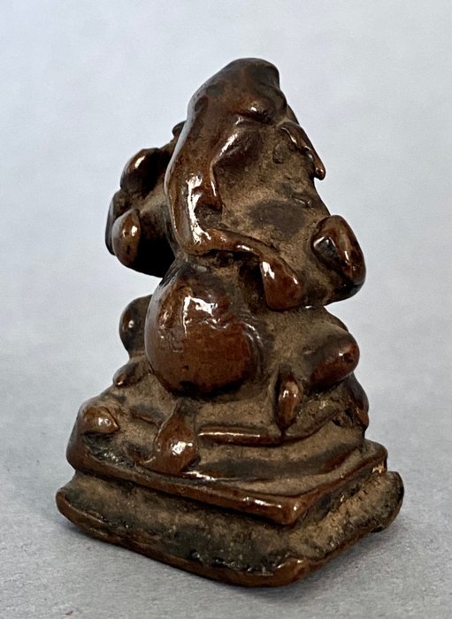 Ganesh ji lille husalter af en af de mest berømte guder i det hinduistiske pantheon - Engangs voks bronze støbning - Indien - Mogulriget (1526-1857)