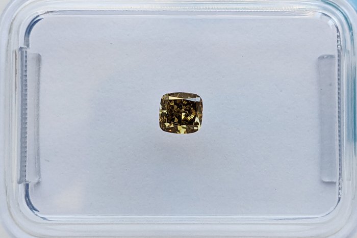 Ingen mindstepris - 1 pcs Diamant  (Naturfarvet)  - 019 ct - Pude - Fancy deep Brun Grønlig Gul - SI2 - International Gemological Institute (IGI)