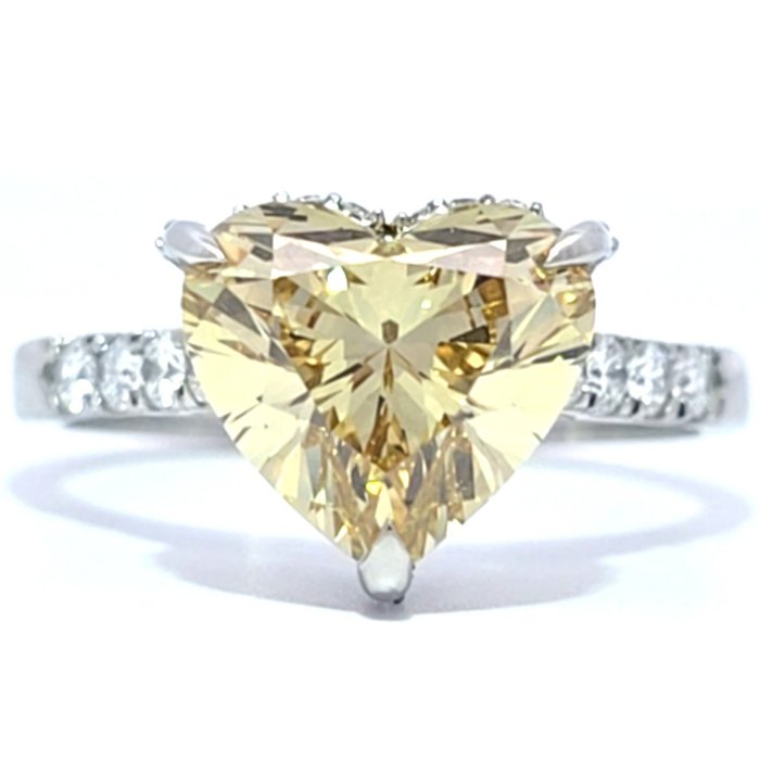 Ring Platin -  3.39ct. tw. Gul Diamant (Laboratoriedyrket diamant i fancy farver) - Diamant