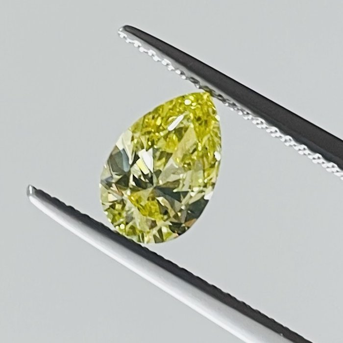 1 pcs Diamant  (Farvebehandlet)  - 1.00 ct - Pære - Fancy intense Gul - VVS2 - Gemological Institute of America (GIA)