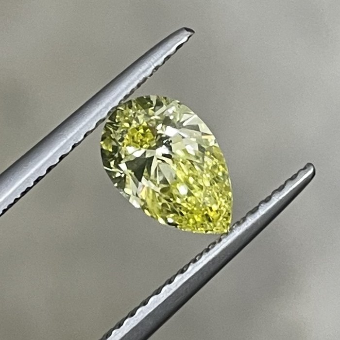 1 pcs Diamant  (Farvebehandlet)  - 1.00 ct - Pære - Fancy intense Gul - VVS2 - Gemological Institute of America (GIA)