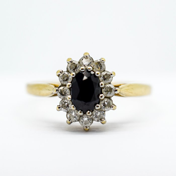 Ingen mindstepris - Ring - 9 kt. Gulguld -  0.60ct. tw. Safir - Blomster klynge halo ring