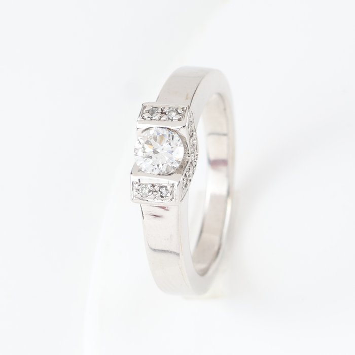 Ring - 18 kraat Hvidguld -  0.51ct. tw. Diamant (Natur) - Diamant