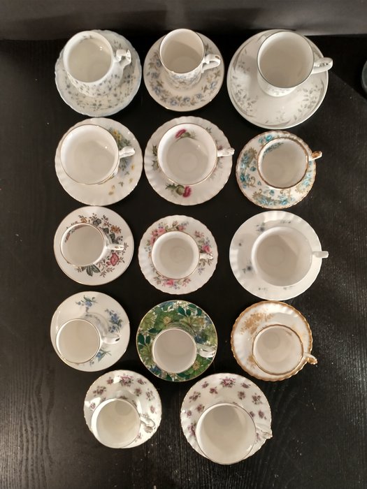 Kaffe og te service (28) - Knogleporcelæn - Royal Albert