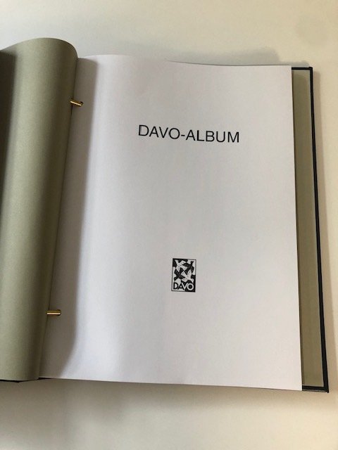 DAVO FDC ALBUM 2022/2022 - 4 Davo luksus FDC albums I + II + 2 uden nummer + indhold og kassette - 4 Davo luxe FDC albums I + II + 2 zonder nummer + inhoud en cassette