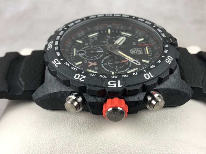 Luminox - Bear Grylls Master Chronograph - XB.3741 - Mænd - 2011-nu