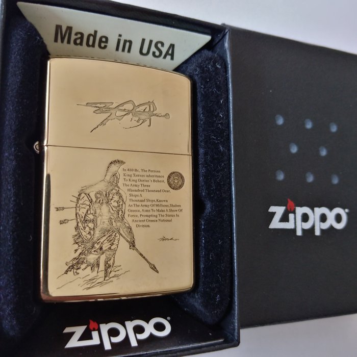 Zippo - Ltd. Edition - The Rome Warriors - armor case - golden brass - Lommelighter - Stål (rustfrit)