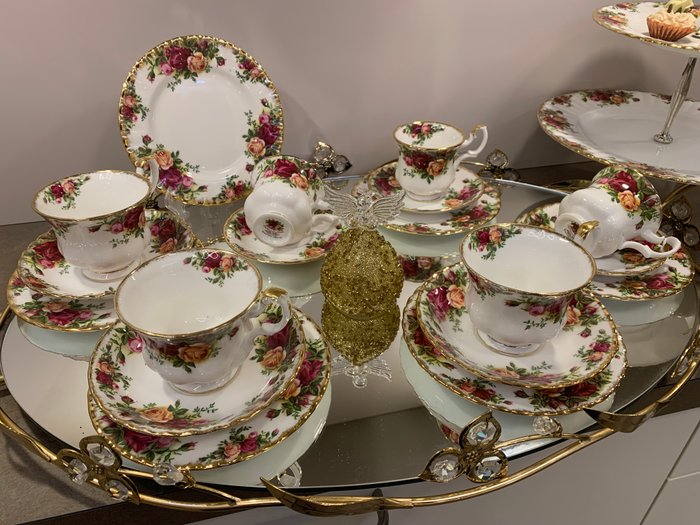 Royal Albert - Kaffesæt (19) - Porcelæn - Juletid