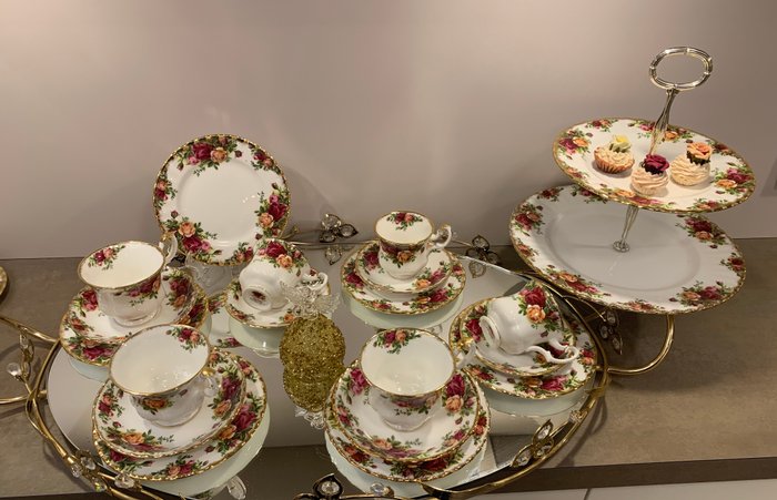 Royal Albert - Kaffesæt (19) - Porcelæn - Juletid