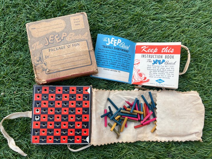 Amerikas Forenede Stater - WW2 US Army ''The JEEP Board Game'' spil - soldater spil - med instruktionshæfte og æske - Militærudstyr - 1944