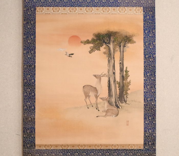 Rising Sun - 2 Birds and 2 Deer - Hanging Scroll - Ukendt kunstner - Japan  (Ingen mindstepris)