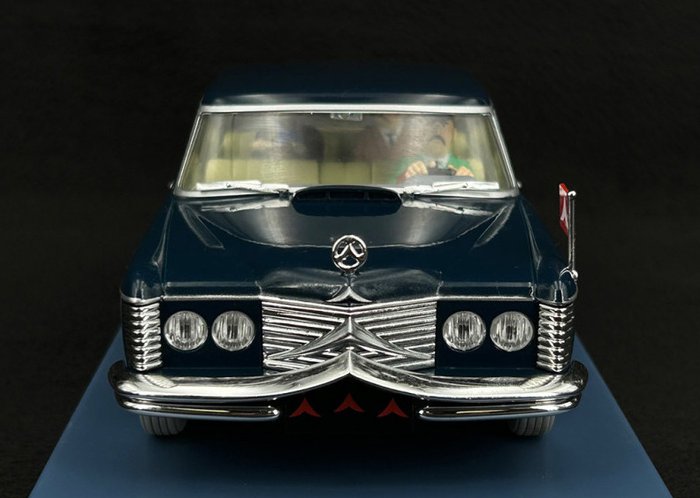 Tintin - 2 Voitures Tintin - La Limousine Officielle  – 2002 (1/24 et 1/43)  - Tintin et les Picaros