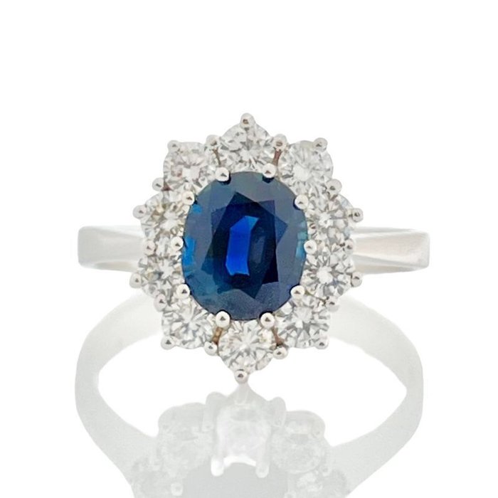 Ring - 14 karat Hvidguld -  1.70ct. tw. Safir - Diamant - Royal Safir