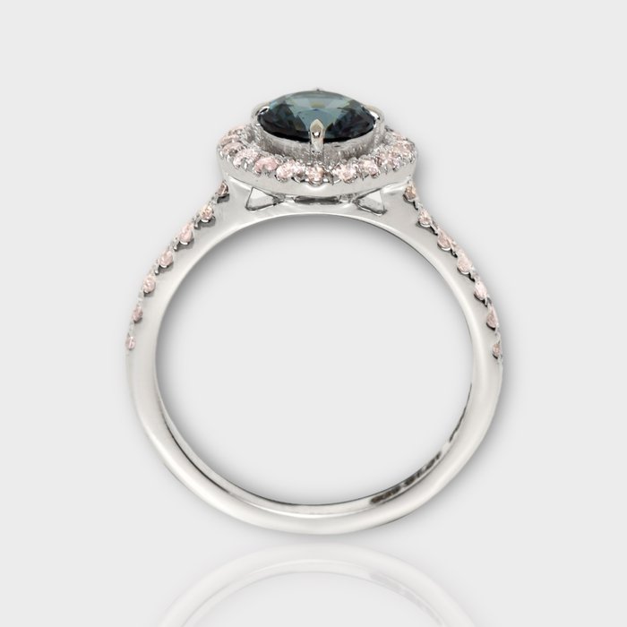 Ingen mindstepris - Ring - 14 karat Hvidguld -  1.45ct. tw. Spinel - Diamant - GCI 1.01 Vivid Blue