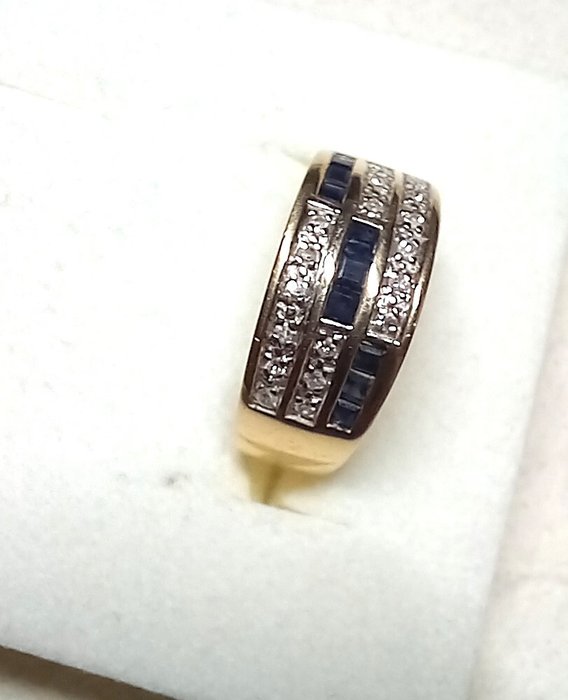 Ingen mindstepris - Ring - 14 karat Gulguld Safir