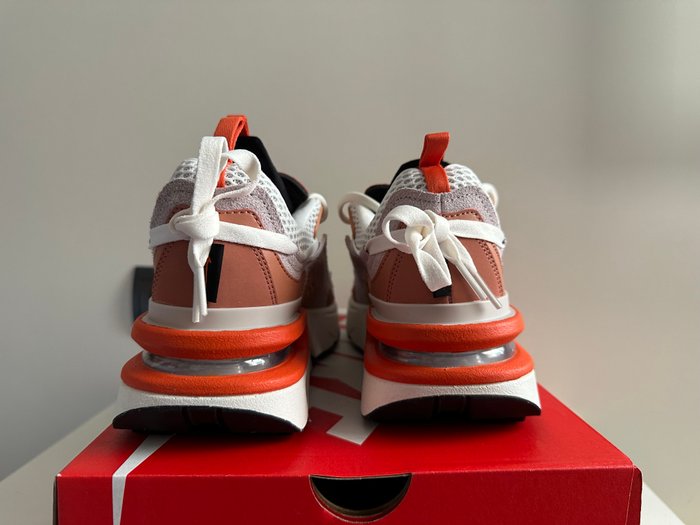 Nike - Sneakers - Størelse: Shoes / EU 42