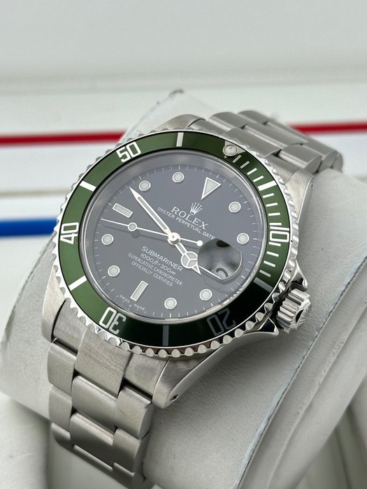 Rolex - Submariner Date - Ingen mindstepris - 16610 - Mænd - 2000