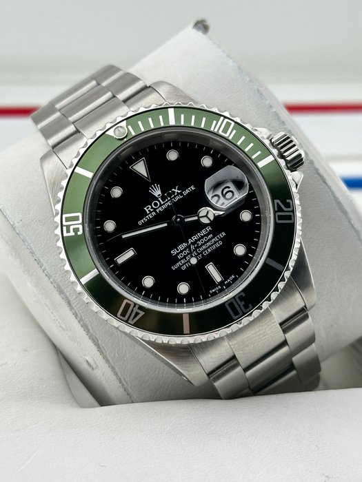 Rolex - Submariner Date - Ingen mindstepris - 16610 - Mænd - 2000