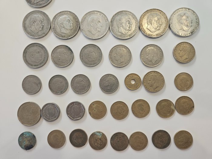 Spanien. Lot of 36 coins incl.: 6x 100 Pesetas + 5 Pesetas 1884  (Ingen mindstepris)