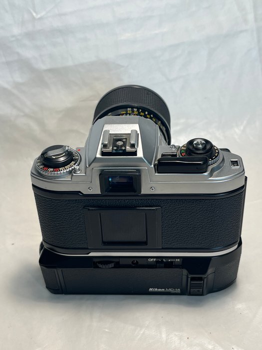 Nikon FG + MD14 motor + 43/86 mm zoom lens Reflekskamera med enkelt linse (SLR)