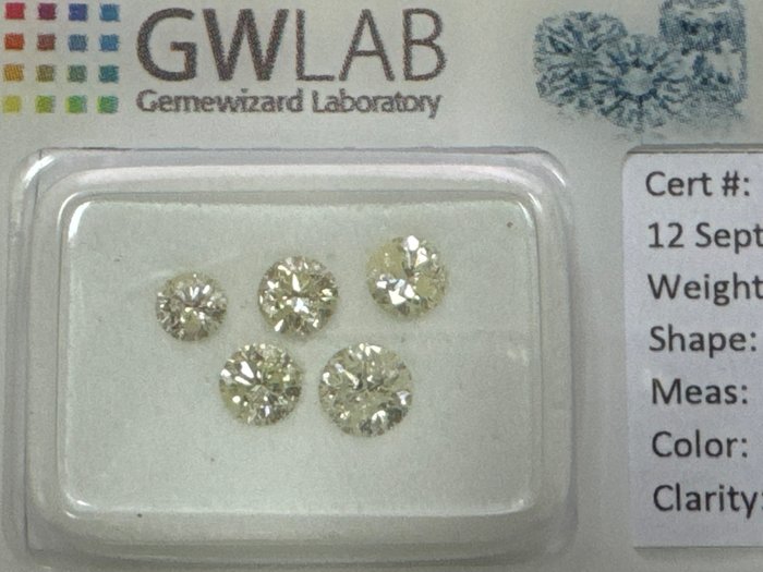 Ingen mindstepris - 5 pcs Diamant  (Naturfarvet)  - 0.99 ct - Rund - Very light Gul - I1, I2 - Gemewizard Gemological Laboratory (GWLab)