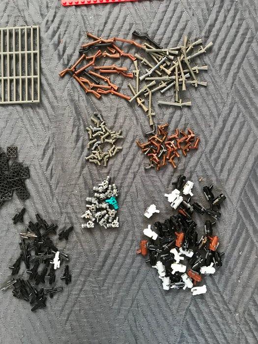 Lego - 100’s Rare and expensive LEGO parts - Holland