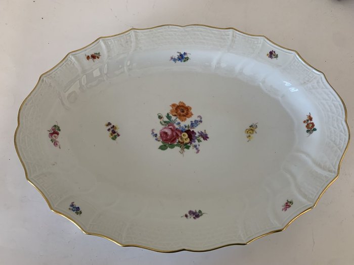 Stadt Meissen - Middagsservice - Neubrandenstein flowers pattern huge serving tray - Porcelæn