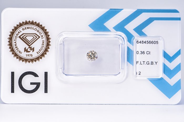 Ingen mindstepris - 1 pcs Diamant  (Naturfarvet)  - 0.36 ct - Rund - Fancy light Brunlig, Grålig Gul - I2 - International Gemological Institute (IGI)