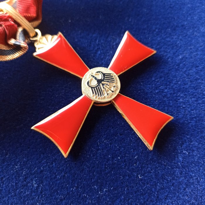 Tyskland - Belønning - Order of Merit, Commander Class