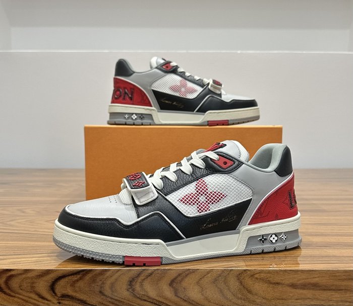 Louis Vuitton - Sneakers