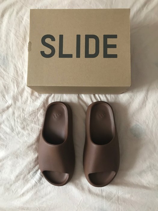 Yeezy - Sneakers - Størelse: Shoes / EU 43