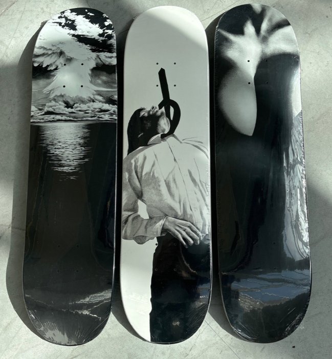 Robert Longo (1953) - Screen prints on skate decks