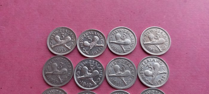 New Zealand. A Collection of 12x 3 Pences 1933-1946  (Ingen mindstepris)